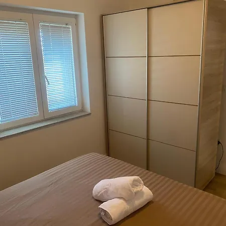 Telar Apartment *